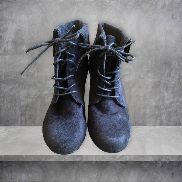 Lace up wedge ankle booties - Picture 4 of 7